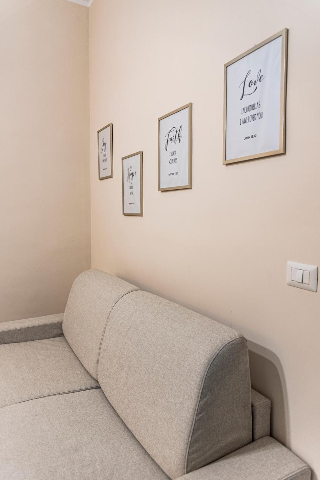 Charm House Apartment Napoli Exterior foto
